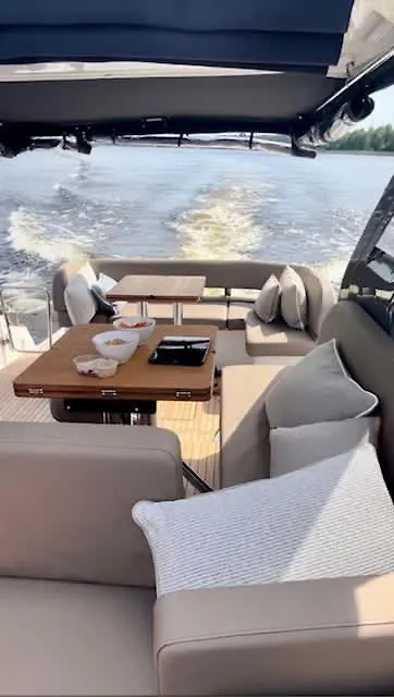 Huswell - Bateau Coco Luxury Yacht Stay In Amberes