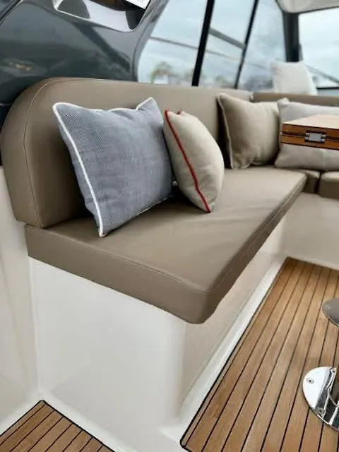 Hotel en barco Huswell - Bateau Coco Luxury Yacht Stay In Amberes
