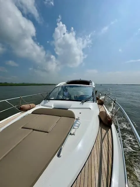 Huswell - Bateau Coco Luxury Yacht Stay In Amberes 0*,