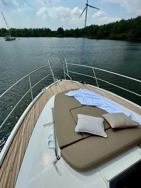 Huswell - Bateau Coco Luxury Yacht Stay In Amberes 0*,  Bélgica